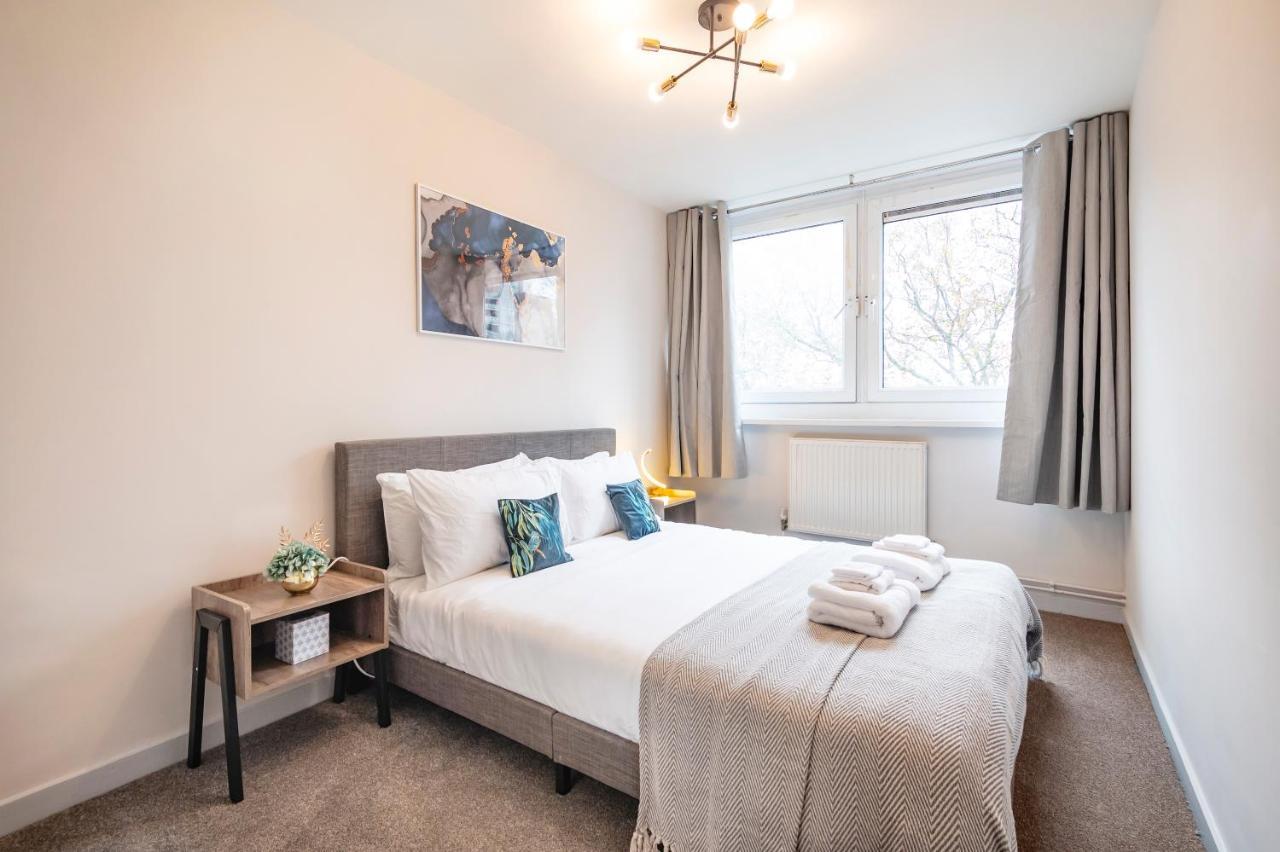 Lovely 4 Bedroom Flat In Wandsworth- Londra Esterno foto