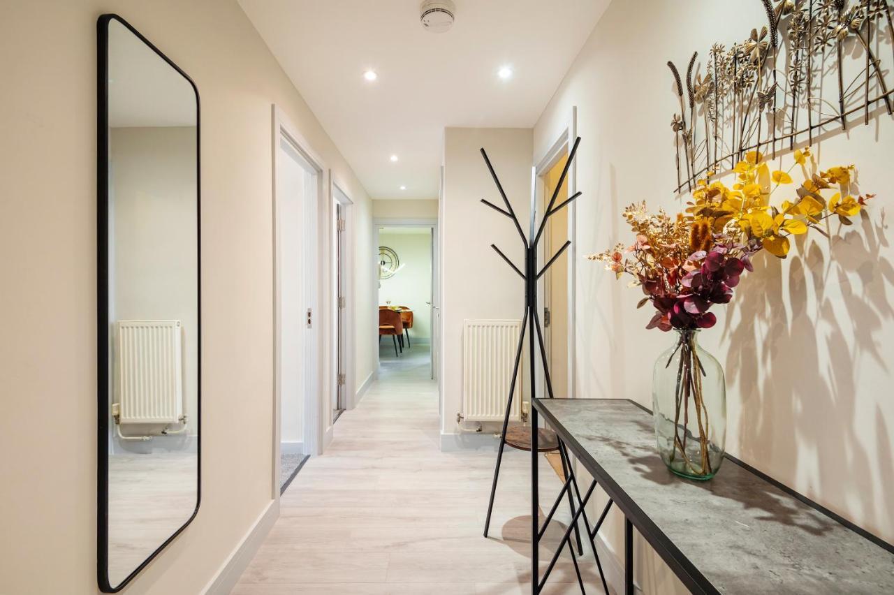 Lovely 4 Bedroom Flat In Wandsworth- Londra Esterno foto