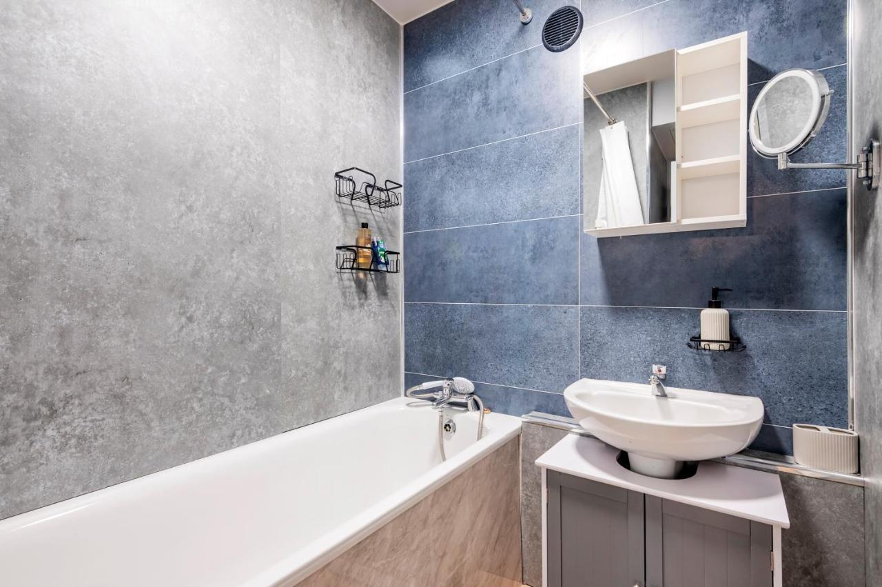 Lovely 4 Bedroom Flat In Wandsworth- Londra Esterno foto