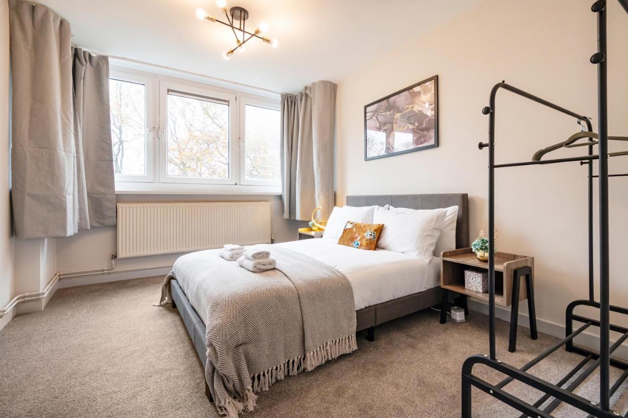 Lovely 4 Bedroom Flat In Wandsworth- Londra Esterno foto