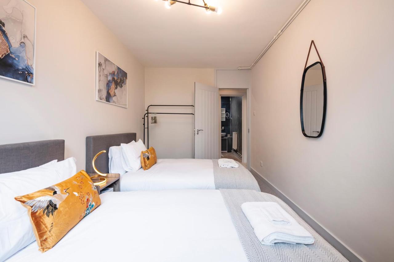 Lovely 4 Bedroom Flat In Wandsworth- Londra Esterno foto