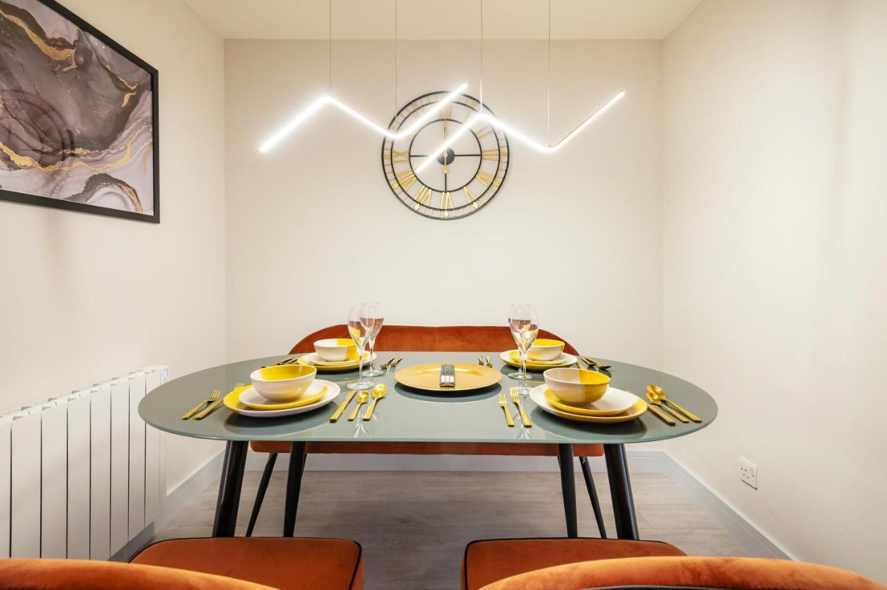 Lovely 4 Bedroom Flat In Wandsworth- Londra Esterno foto