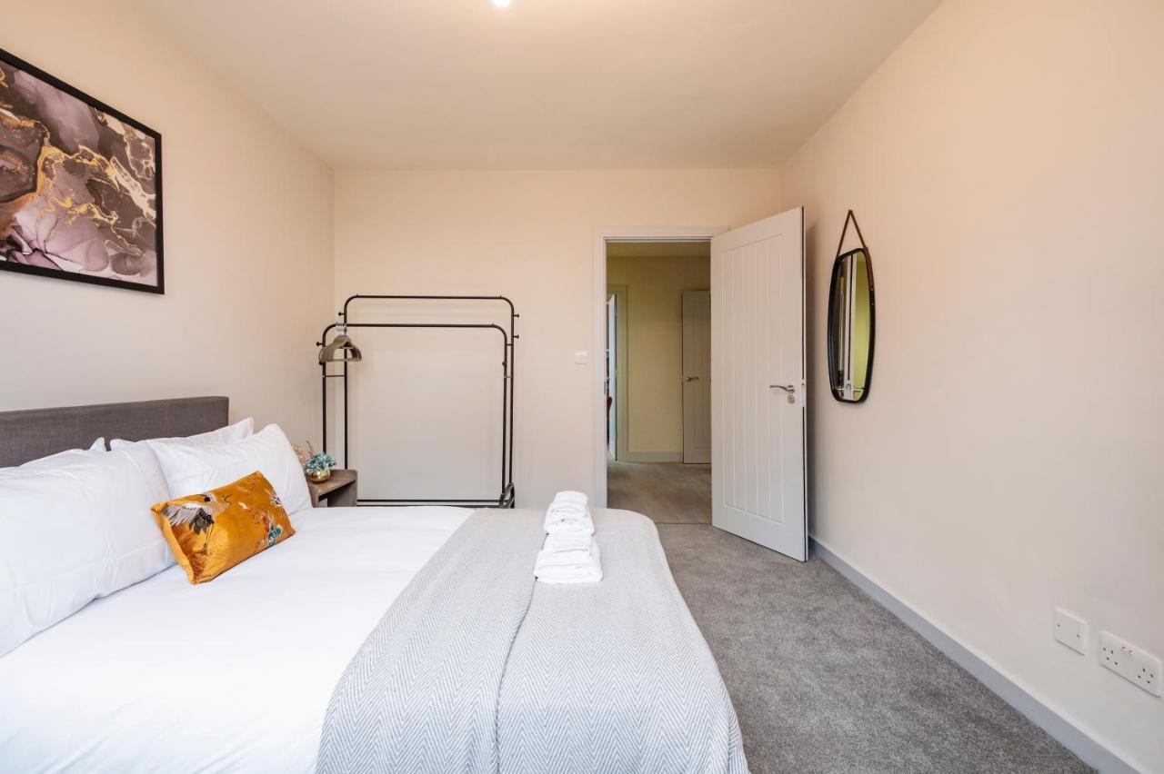 Lovely 4 Bedroom Flat In Wandsworth- Londra Esterno foto